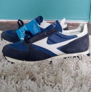 does sears sell nike